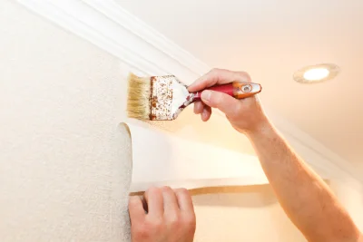 Pose de papier peint à Concarneau — revêtements muraux et toiles de verre